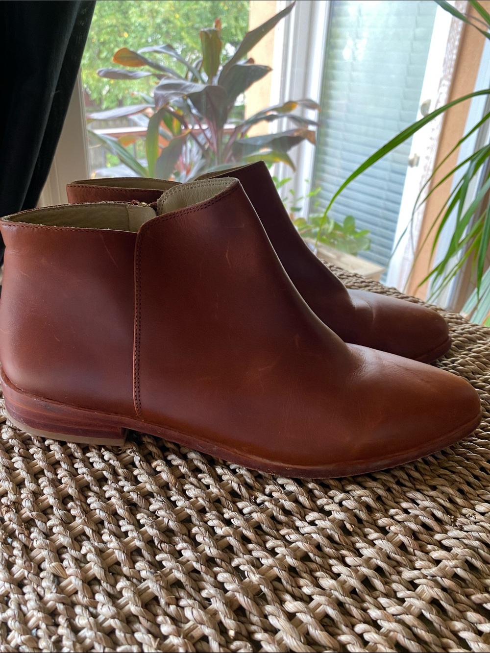Nisolo Women’s Leather Ankle Boots 10 Chestnut Brown Minimalist